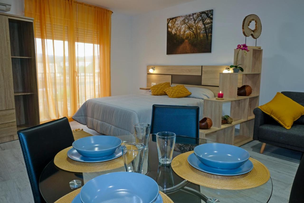 Gegant De Pedra Apartaments Adzaneta Exterior foto