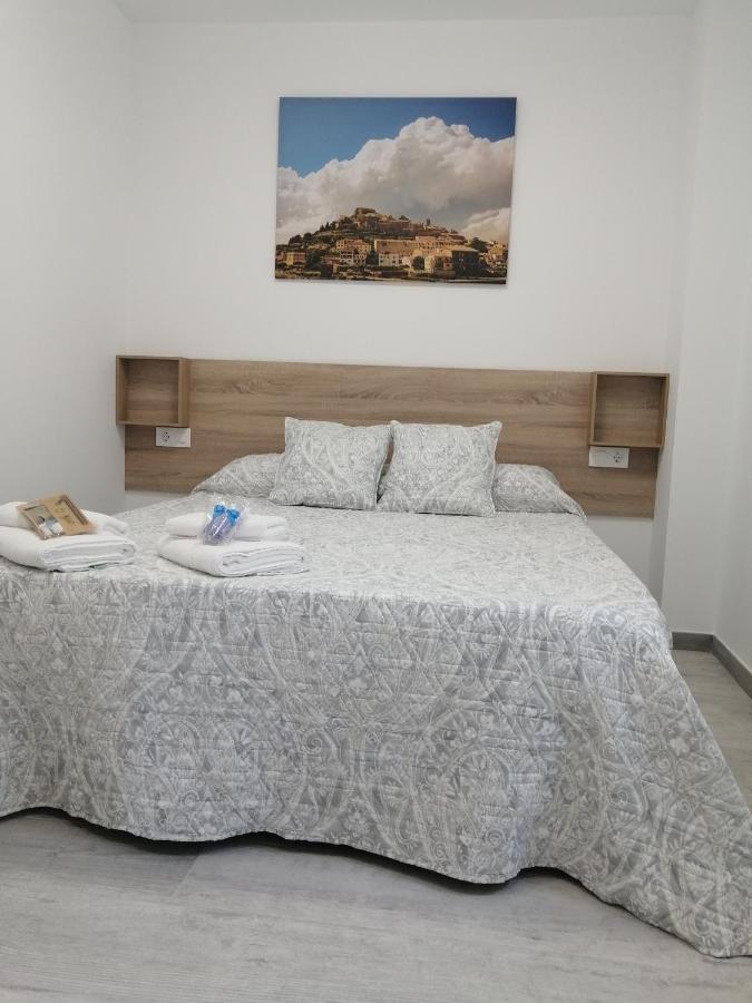 Gegant De Pedra Apartaments Adzaneta Exterior foto