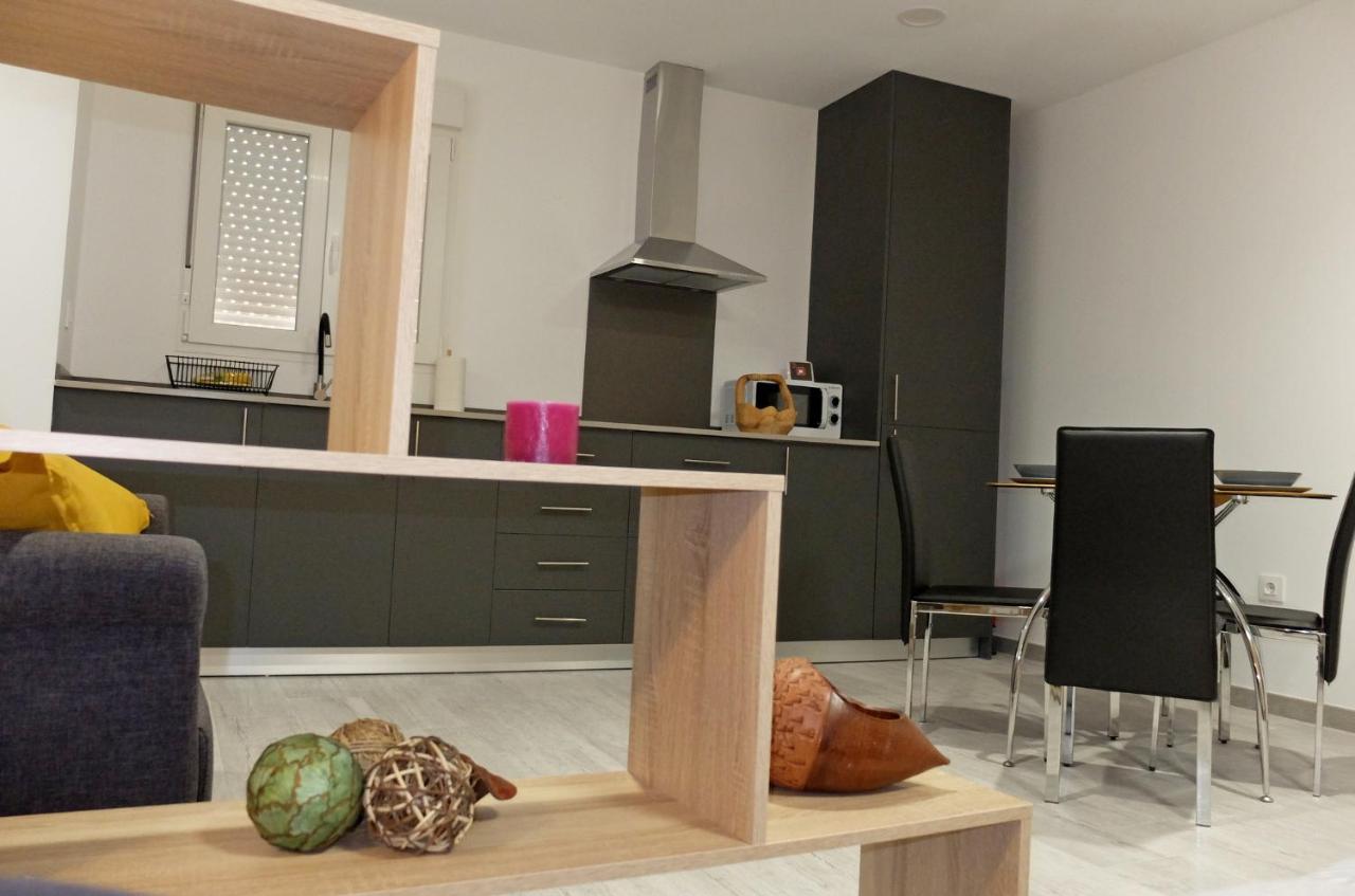 Gegant De Pedra Apartaments Adzaneta Exterior foto