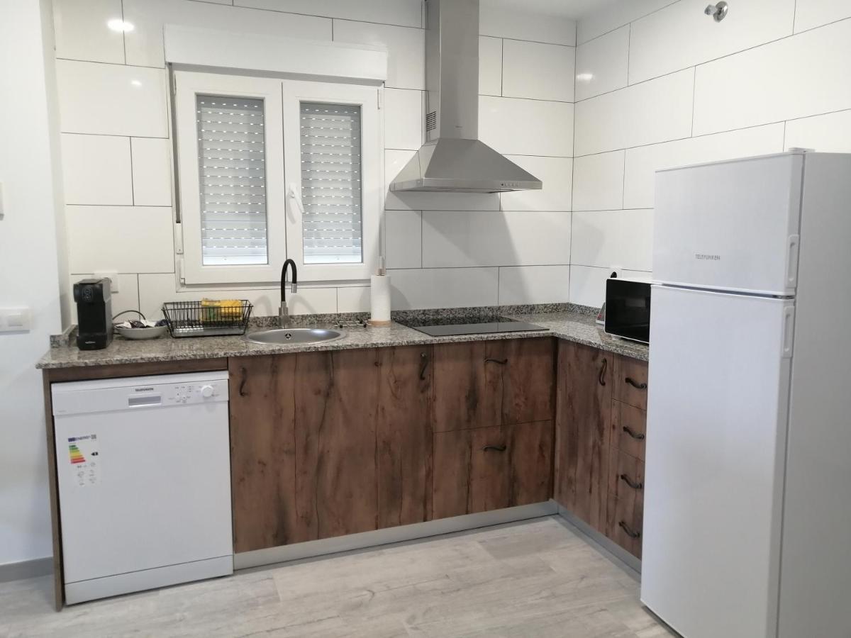 Gegant De Pedra Apartaments Adzaneta Exterior foto